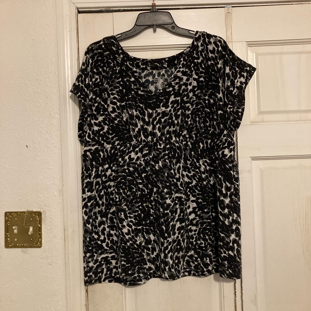V-Neck black/white/gray abstract print tunic by Merona at Target